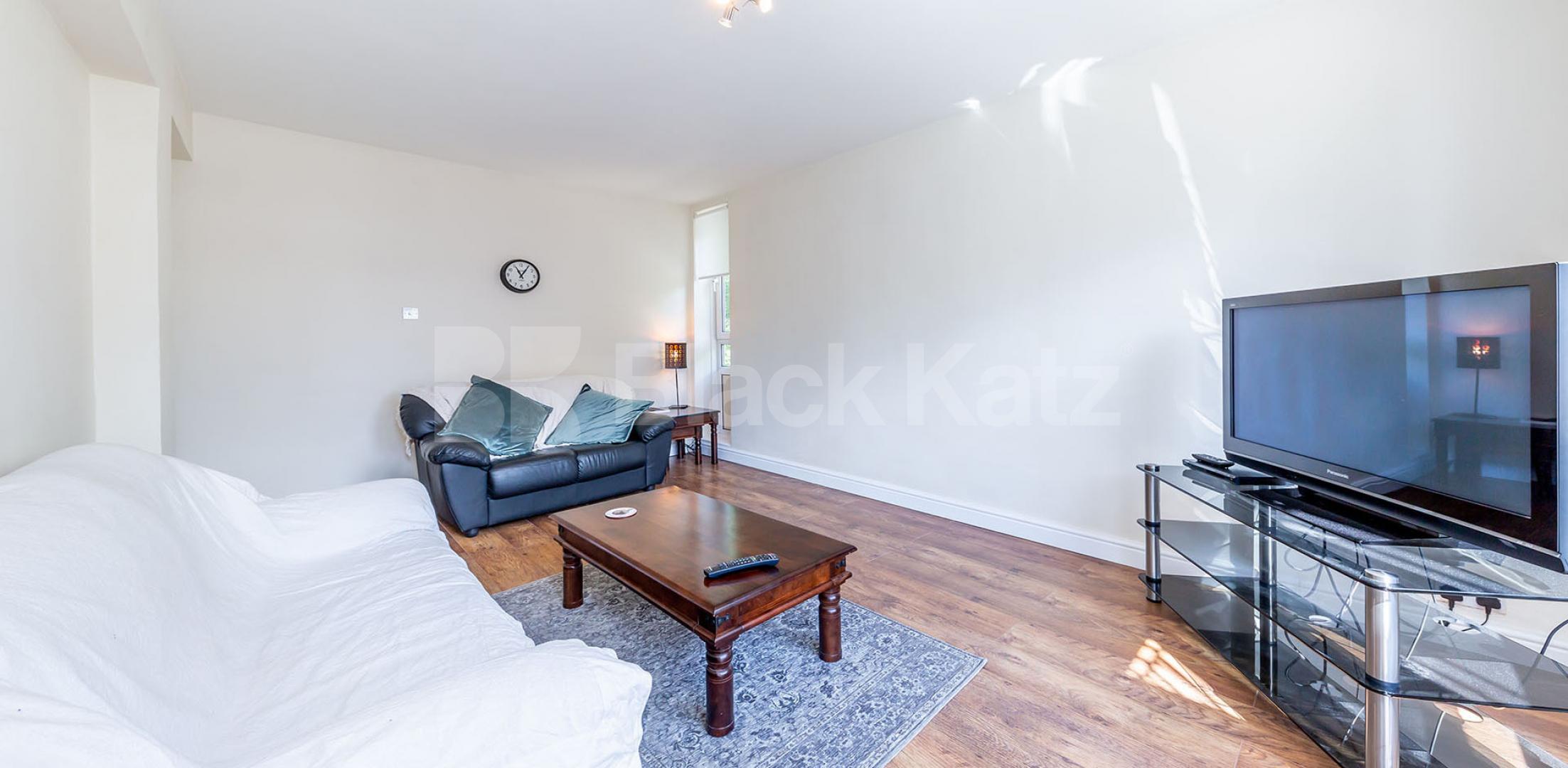 Modern spacious one bed in central location and mins to Regents Park Clarence Gardens, Regents Park / Camden